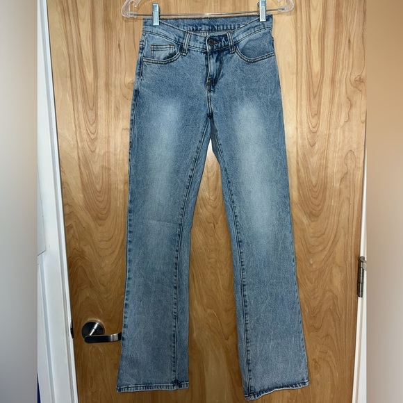 Brandy Melville Jeans - Picture 1 of 3